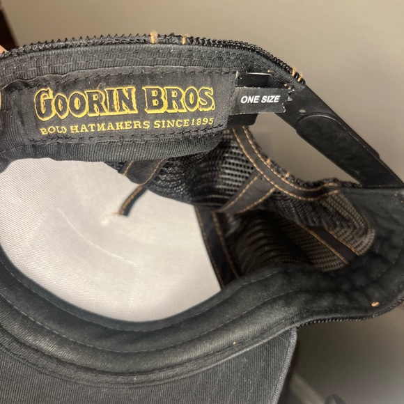 Goorin Bros Lion Patch “King” Trucker Hat - Picture 5 of 6